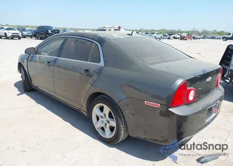 2010 Chevrolet Malibu Ls z USA, uszkodzony, nr VIN 1G1ZB5EB9AF214128